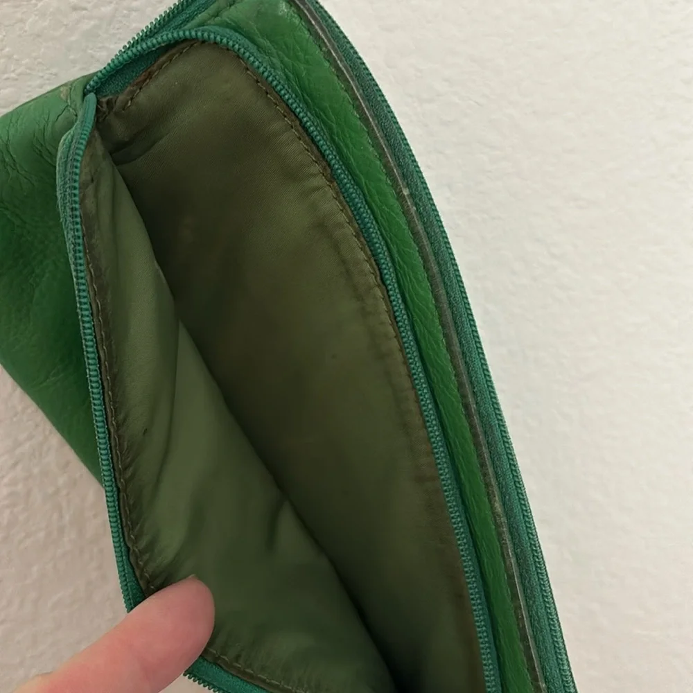 Coach Green Leather Wristlet - Picture 6 of 7